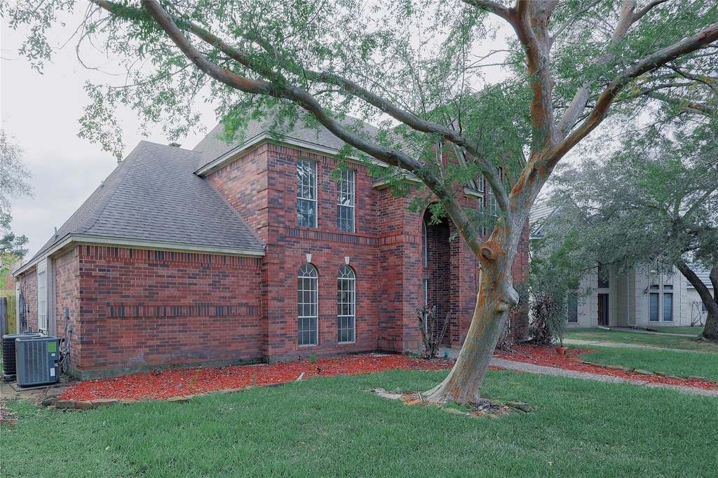17527 Sandy Cliffs Drive - Photo 4