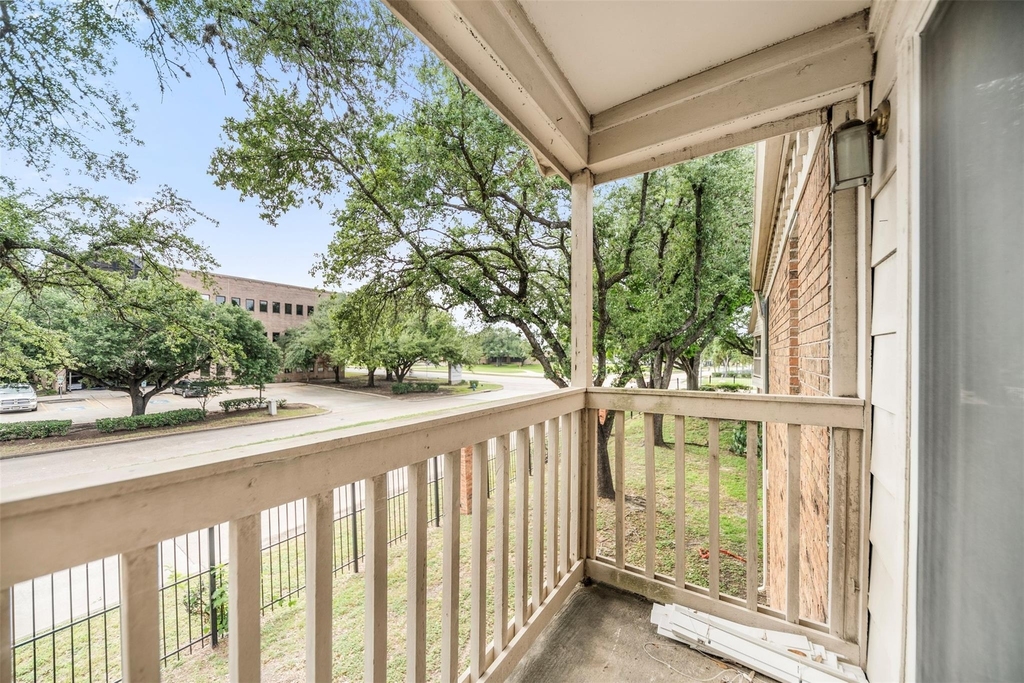2626 Holly Hall - Photo 18