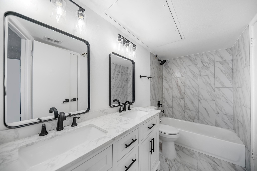 2626 Holly Hall - Photo 14