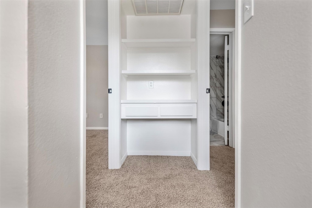 2626 Holly Hall - Photo 20