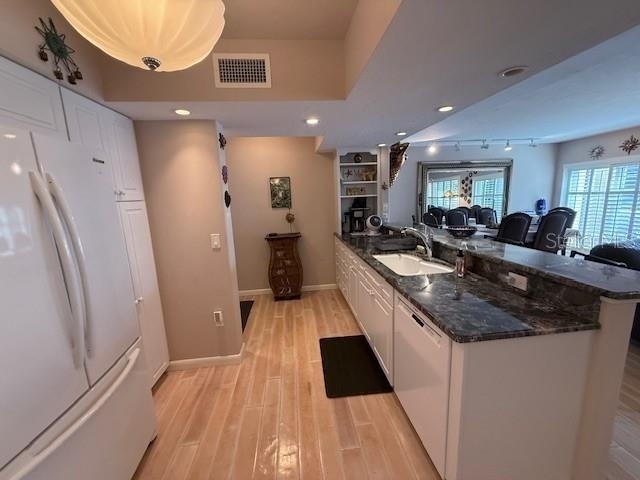 3806 Gulf Of Mexico Drive - Photo 2