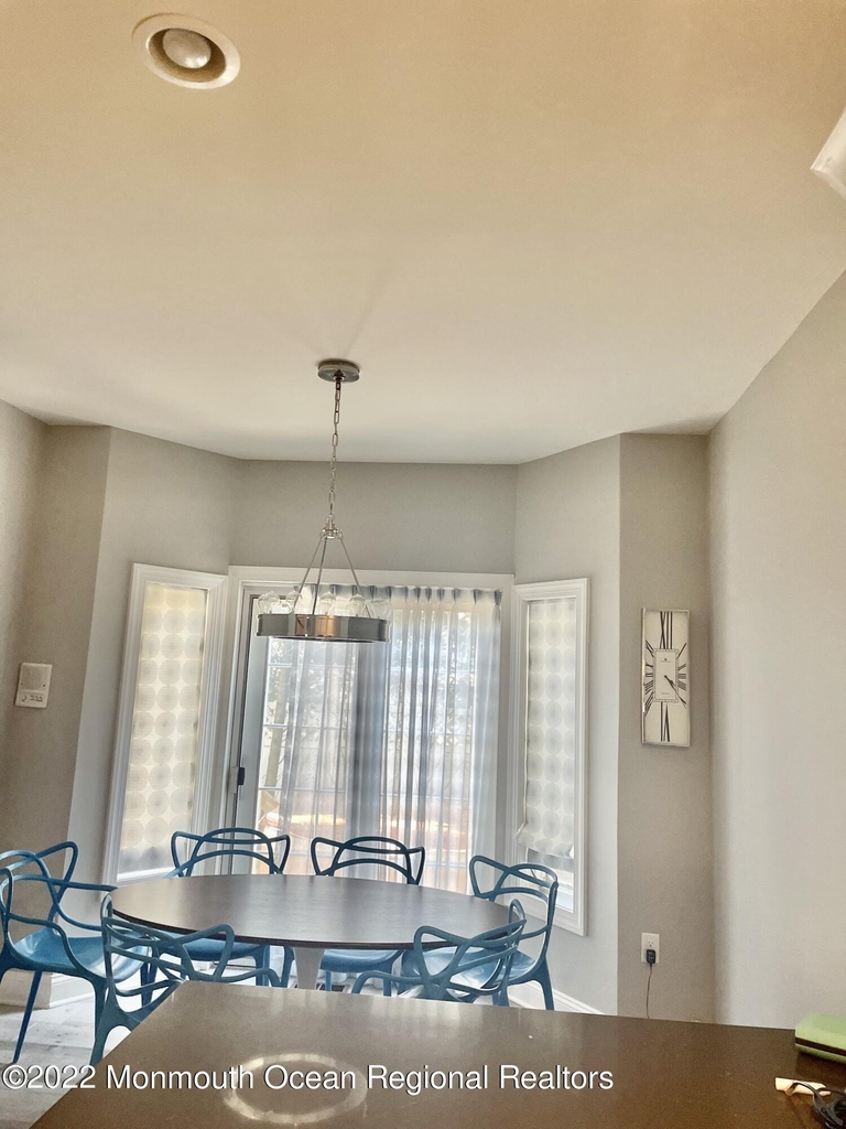 15 Riviera Drive - Photo 4
