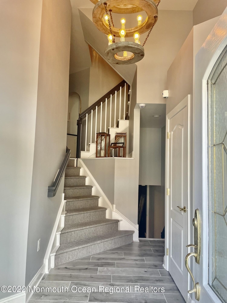 15 Riviera Drive - Photo 2