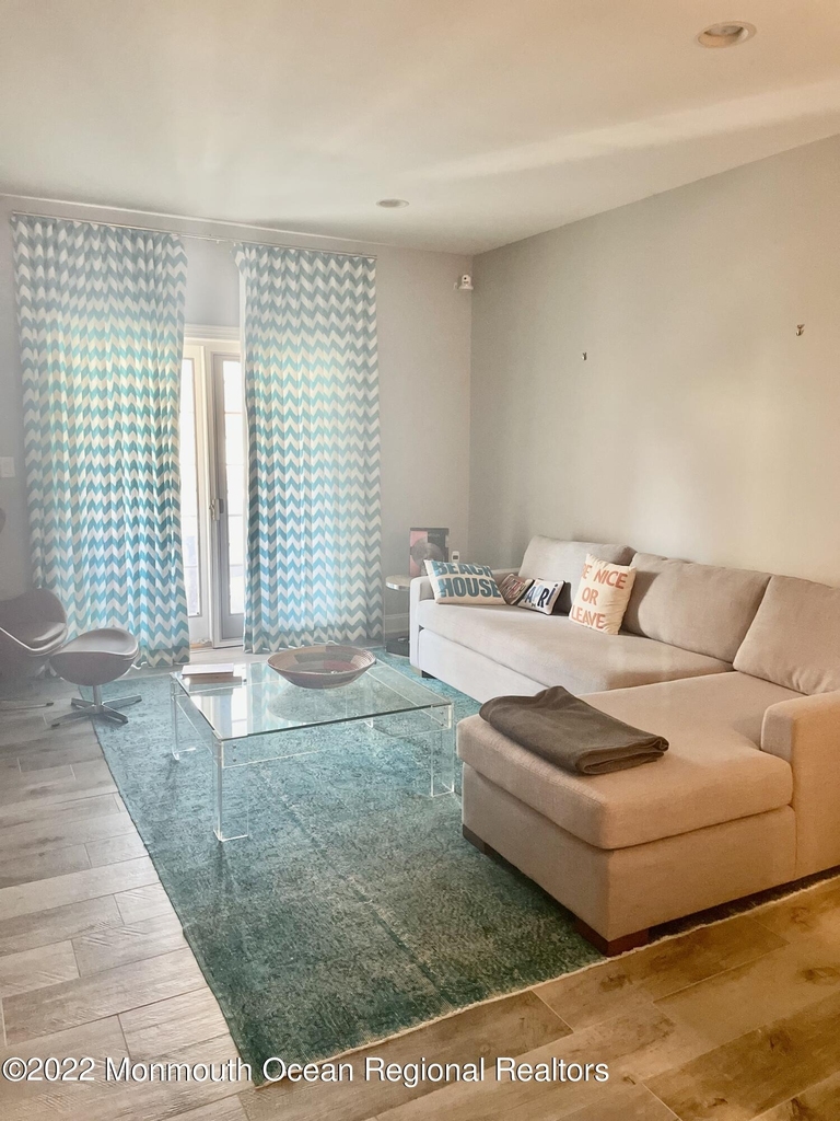 15 Riviera Drive - Photo 6