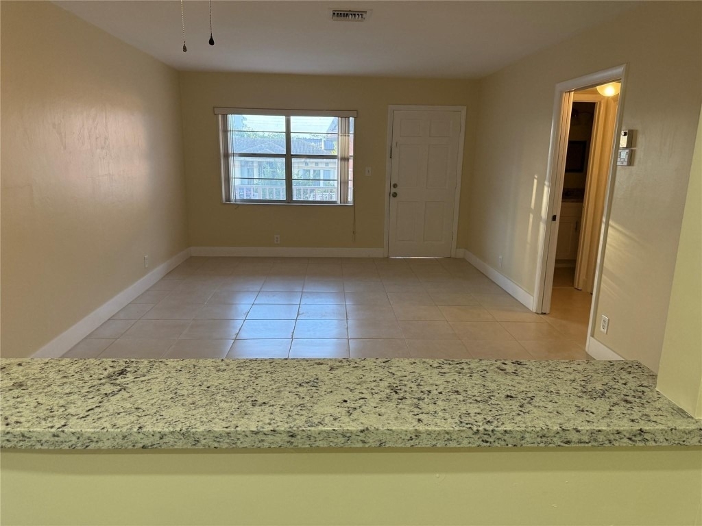 1450 N Riverside Drive - Photo 5