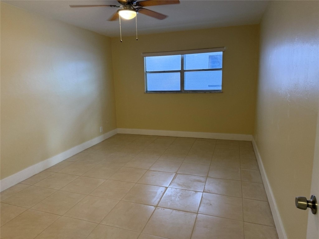 1450 N Riverside Drive - Photo 4