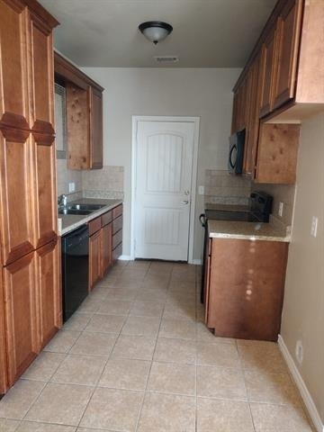 1106 Parkway Trail - Photo 3