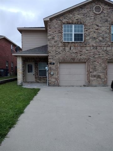 1106 Parkway Trail - Photo 0
