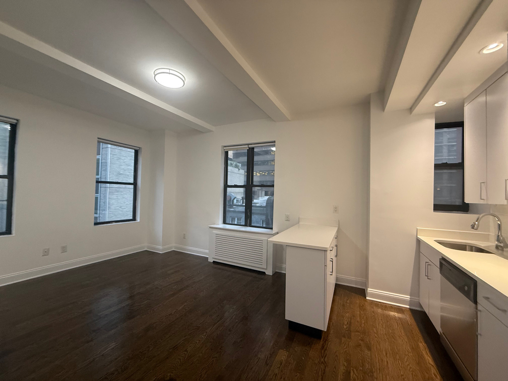 140 East 46th Street - Photo 0