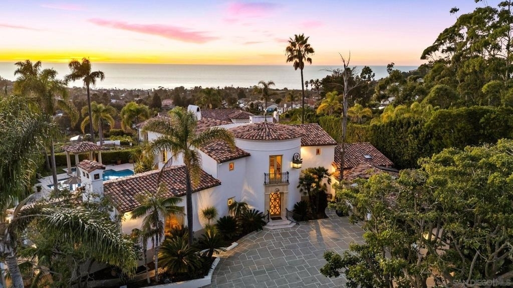 6692 La Jolla Scenic Dr S - Photo 0