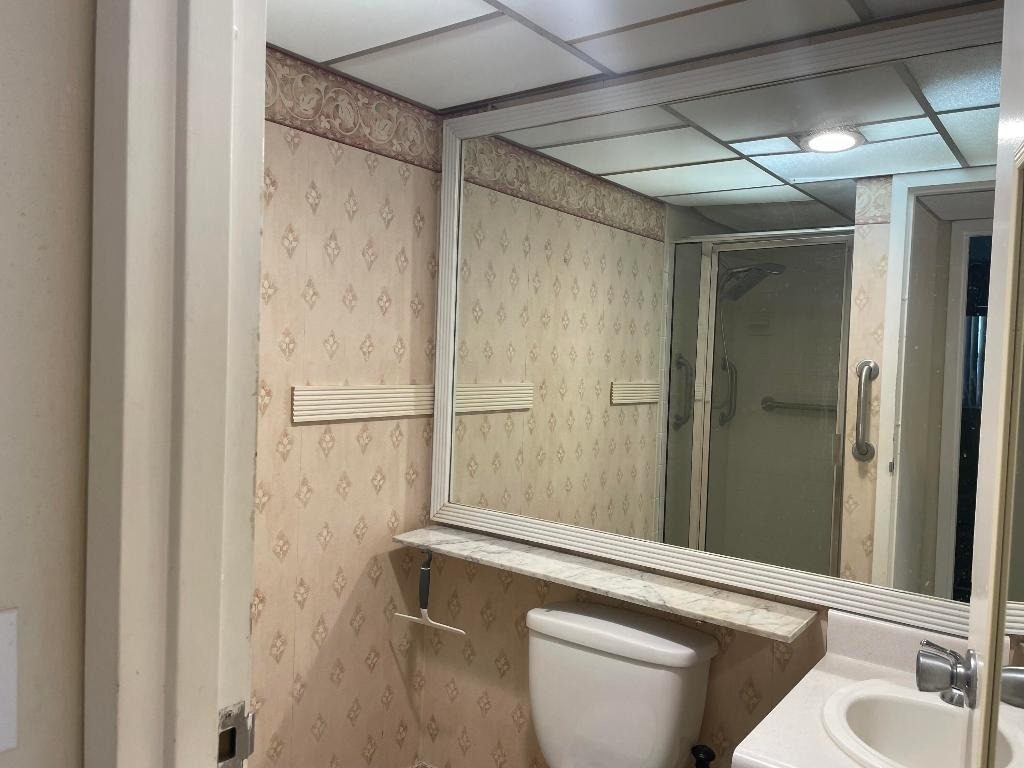 564 Brittany L - Photo 16