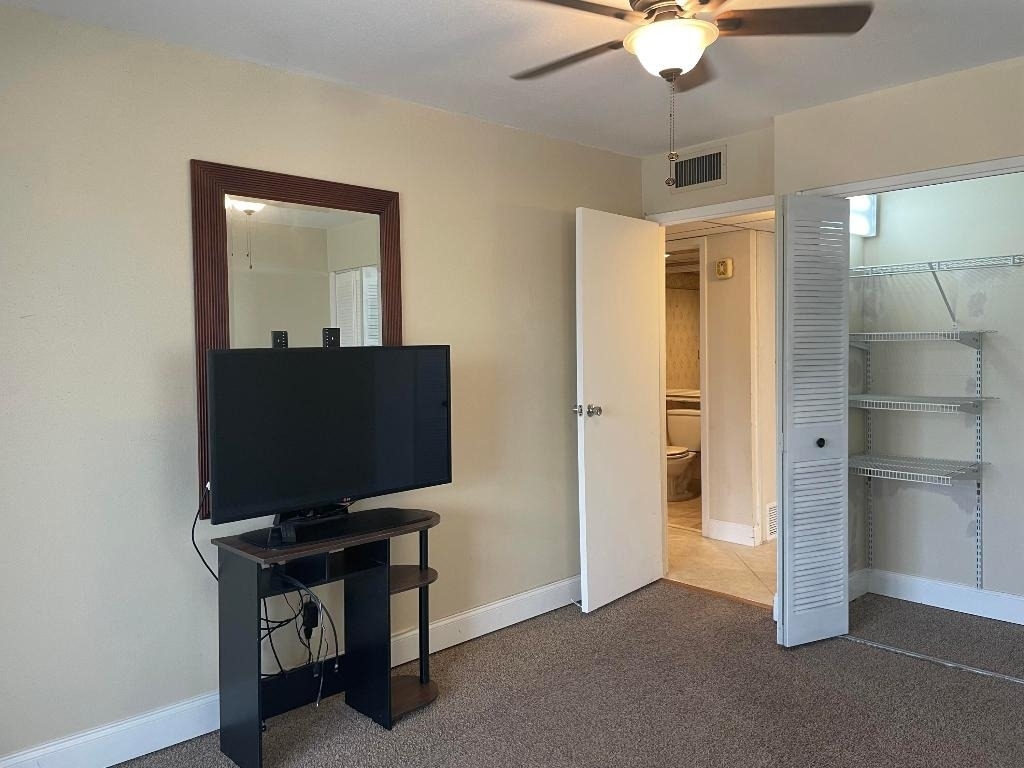 564 Brittany L - Photo 10
