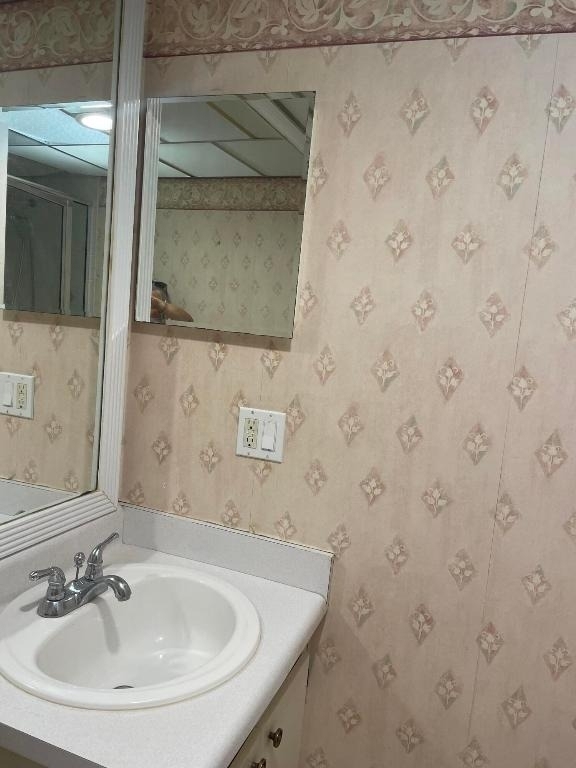 564 Brittany L - Photo 18