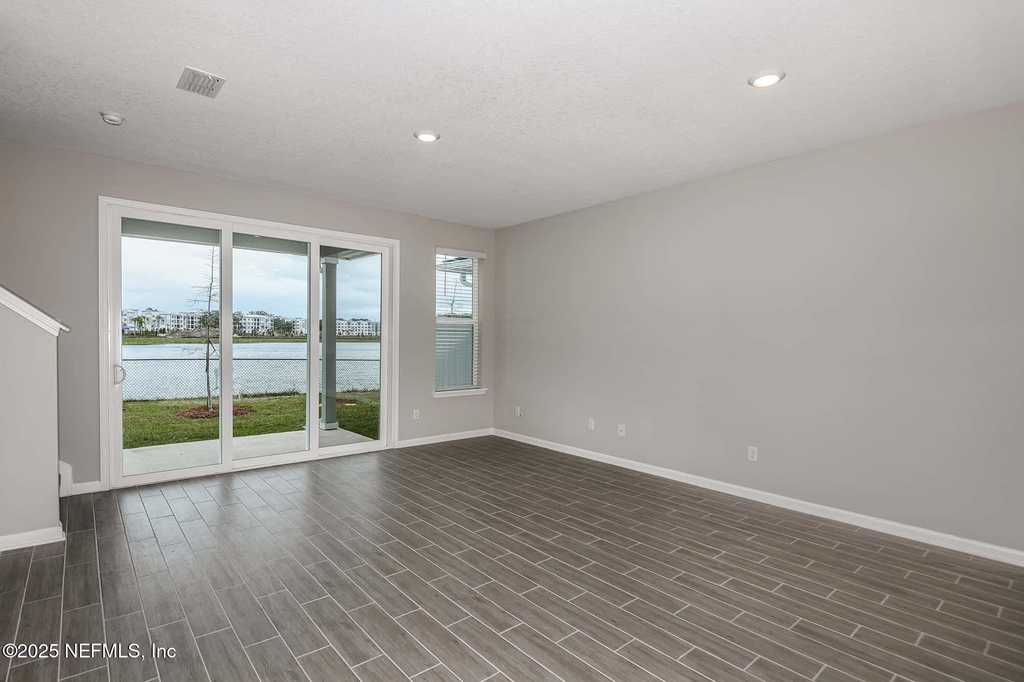 10654 Towns Way - Photo 10