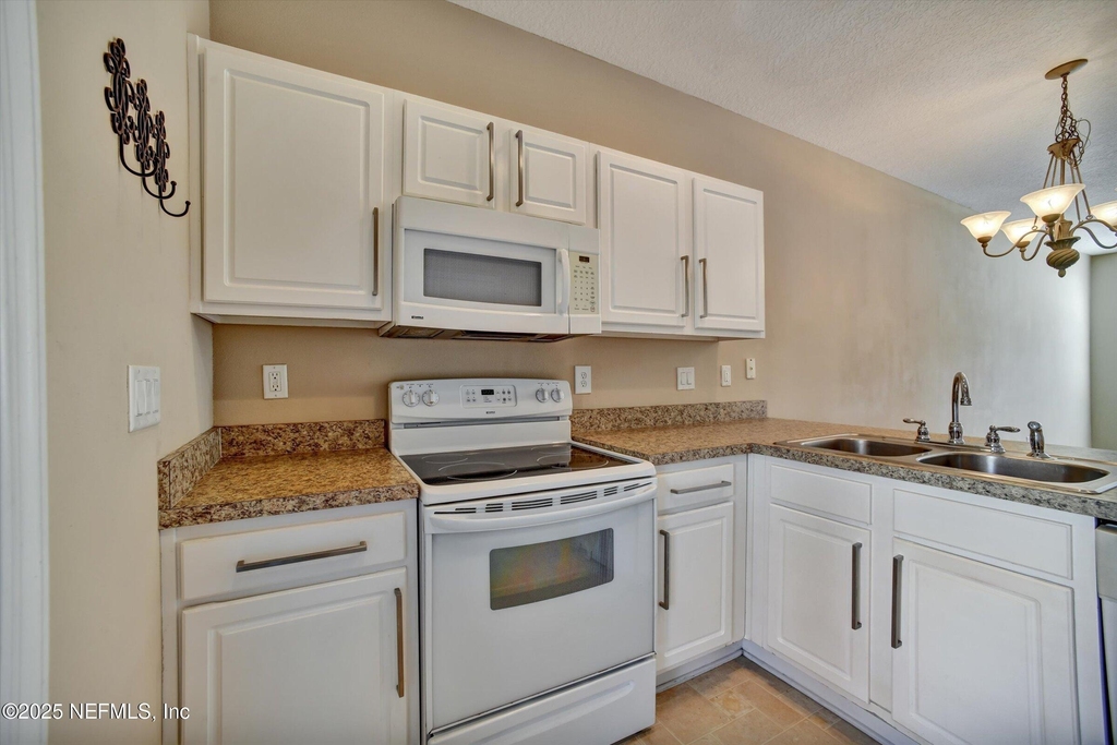 480 Cabernet Place - Photo 33