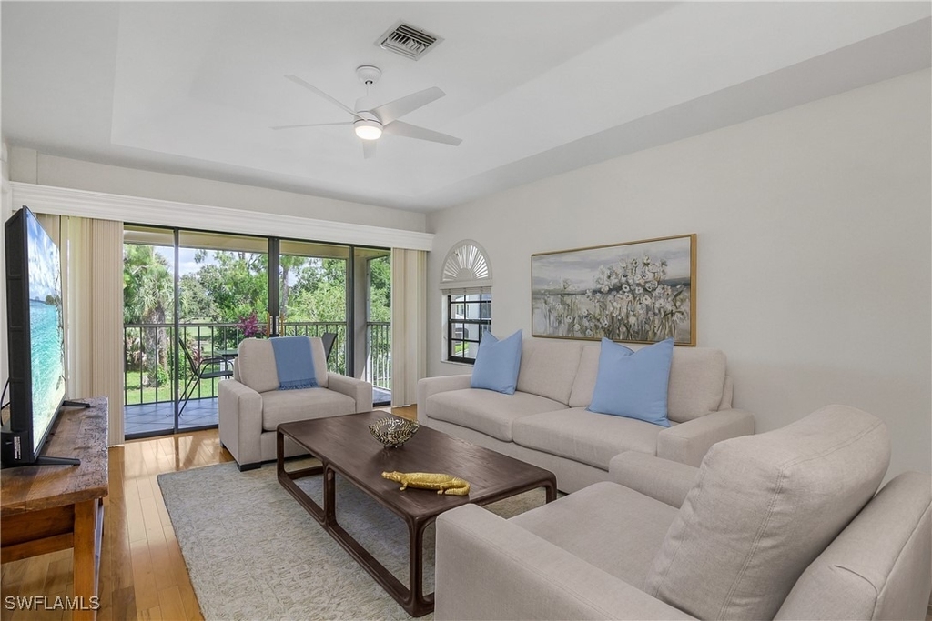 701 Augusta Boulevard - Photo 2