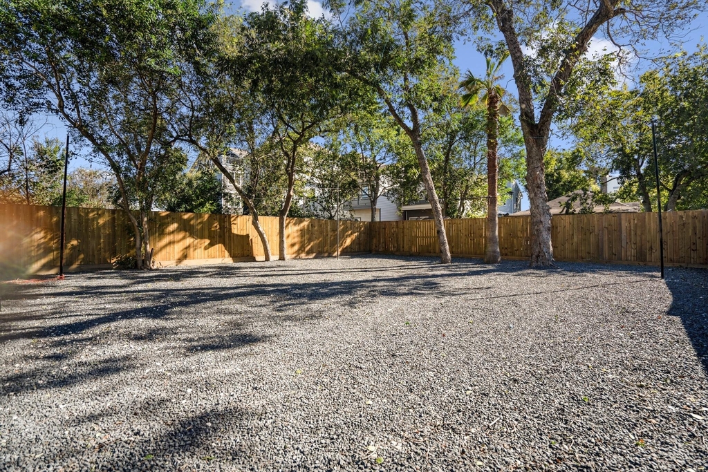 207 Lockwood Drive - Photo 26