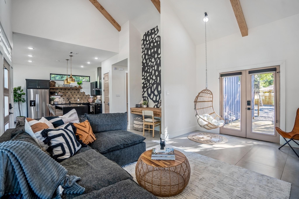 207 Lockwood Drive - Photo 9