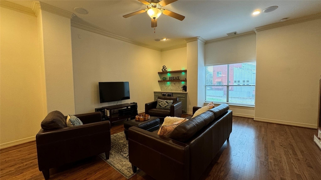 2540 Prospect Street - Photo 2