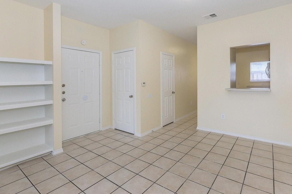 9257 Somerset Rd - Photo 12