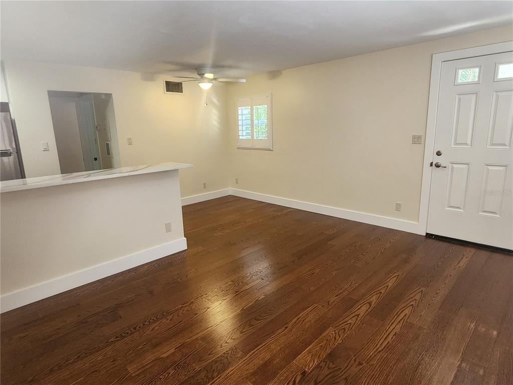 565 Golden Gate Point - Photo 4