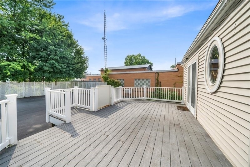 217 Jefferson Avenue - Photo 9