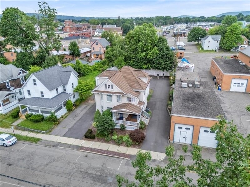 217 Jefferson Avenue - Photo 1