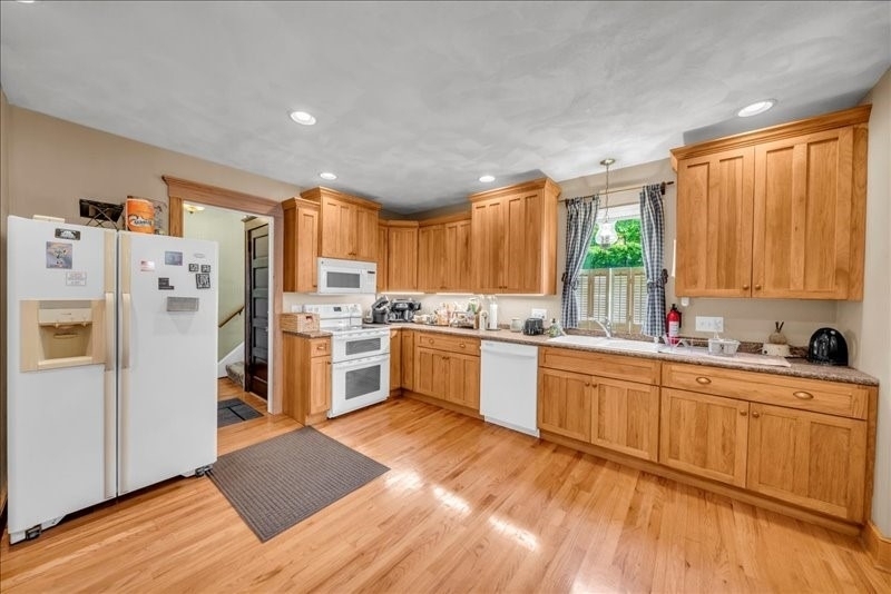 217 Jefferson Avenue - Photo 5