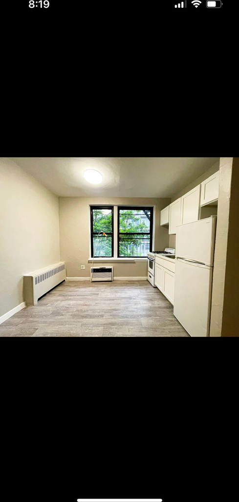 424 East 14th Street - Photo 17