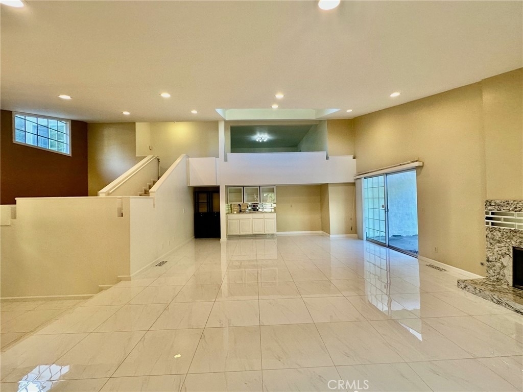 2255 E Chevy Chase Drive - Photo 3