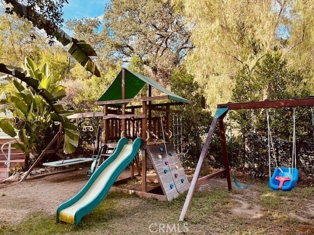 2255 E Chevy Chase Drive - Photo 45
