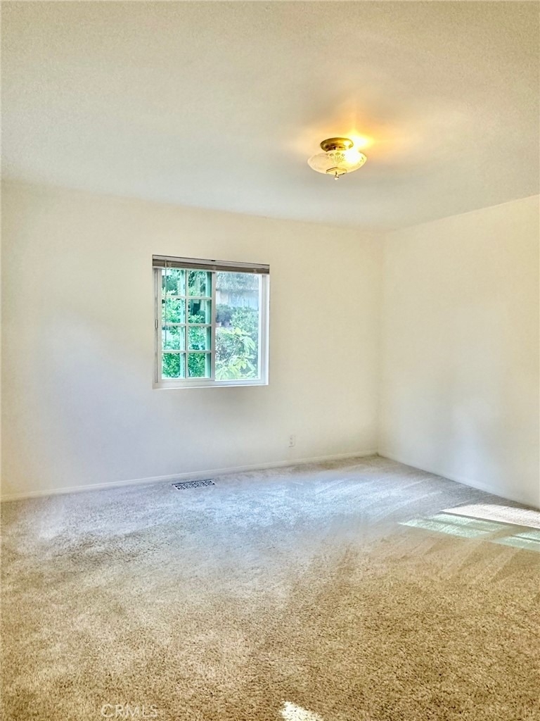 2255 E Chevy Chase Drive - Photo 21