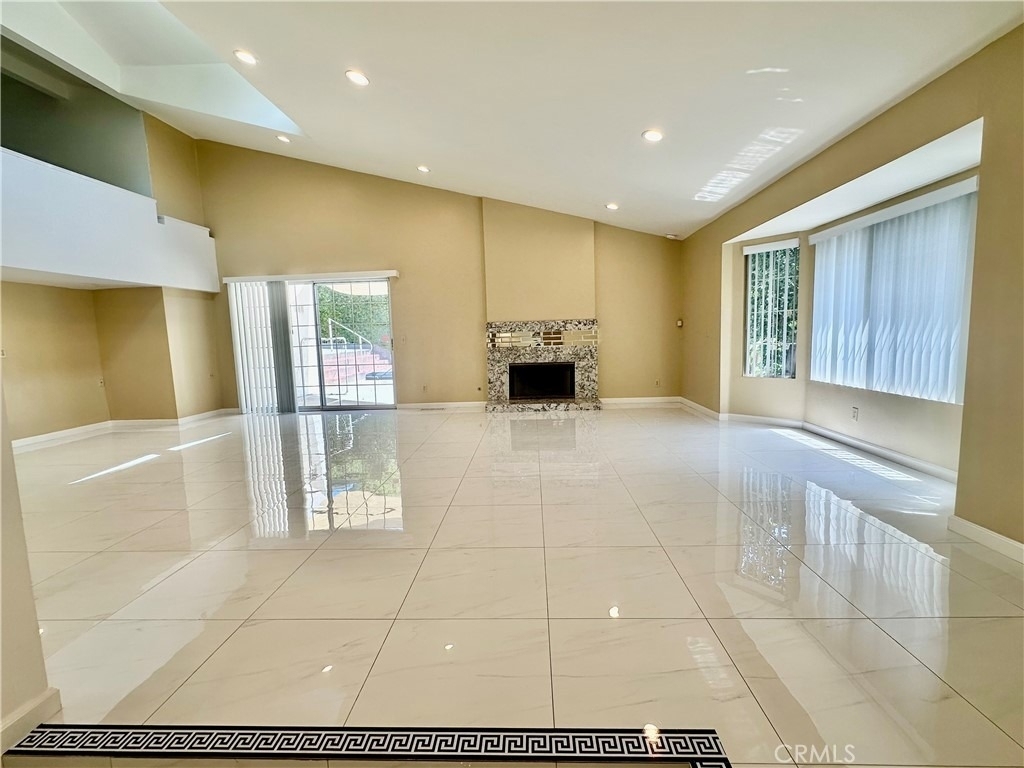 2255 E Chevy Chase Drive - Photo 31