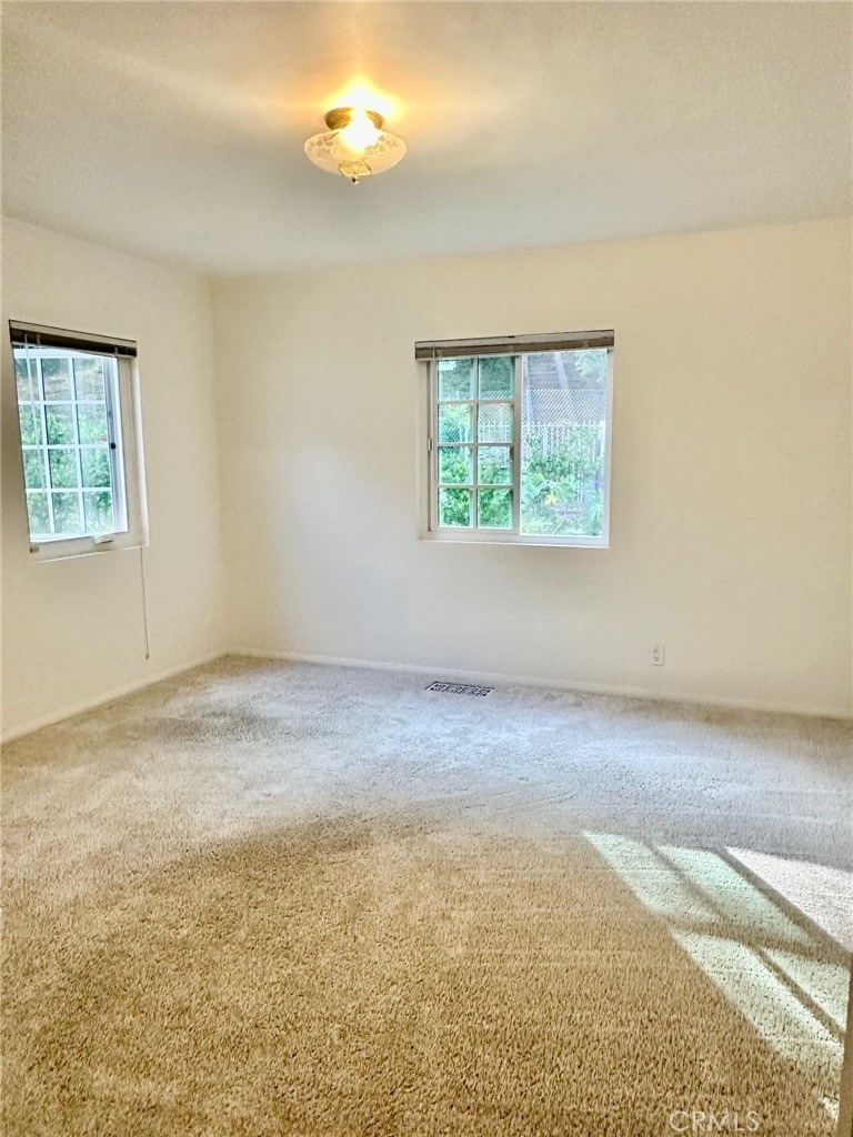 2255 E Chevy Chase Drive - Photo 20