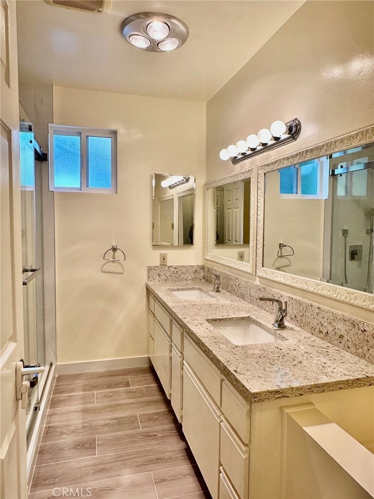 2255 E Chevy Chase Drive - Photo 18