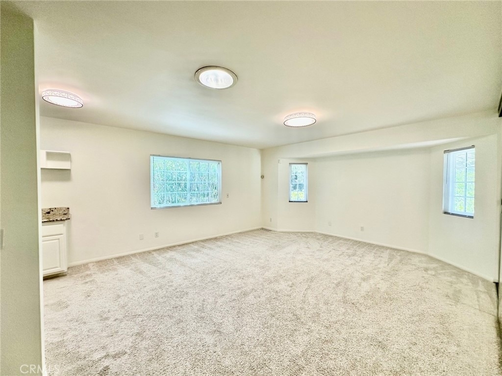 2255 E Chevy Chase Drive - Photo 37
