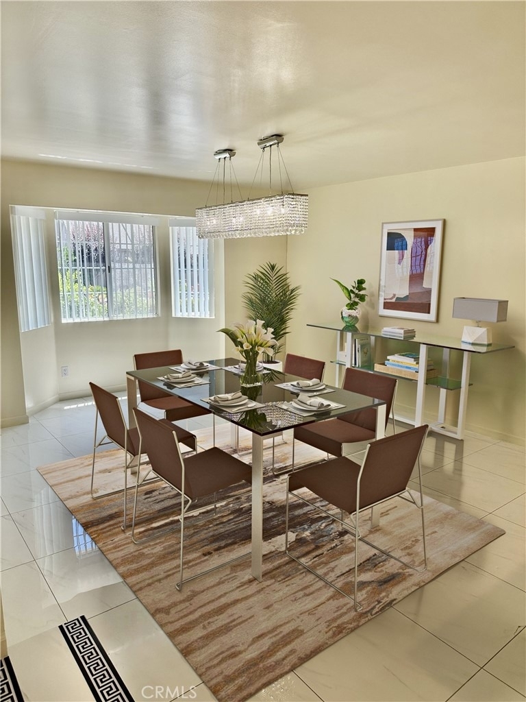 2255 E Chevy Chase Drive - Photo 32