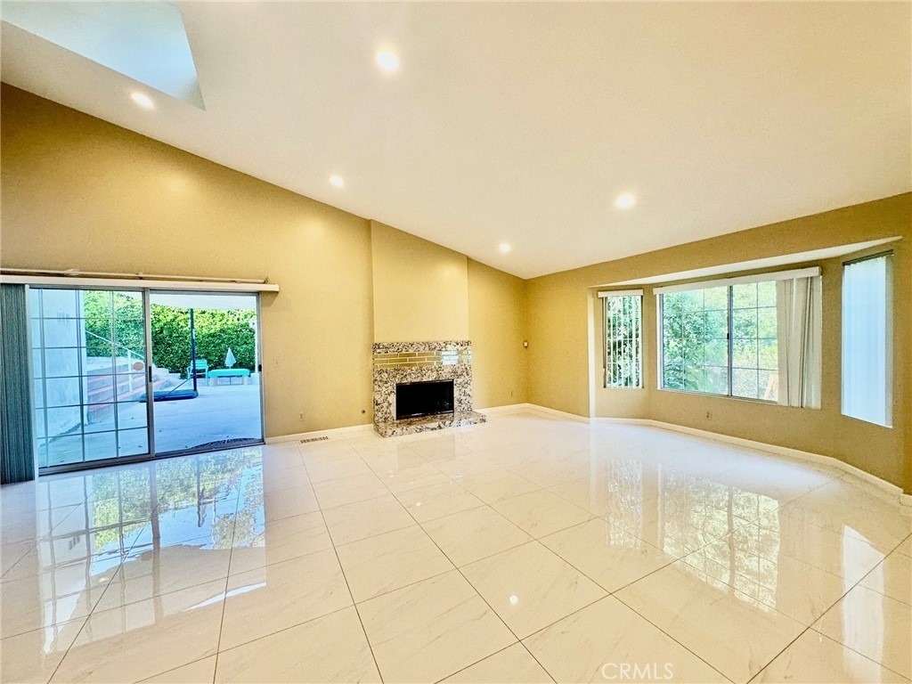 2255 E Chevy Chase Drive - Photo 5