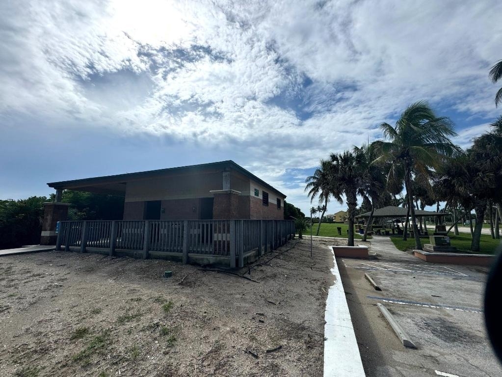 1115 S Ocean Drive - Photo 34