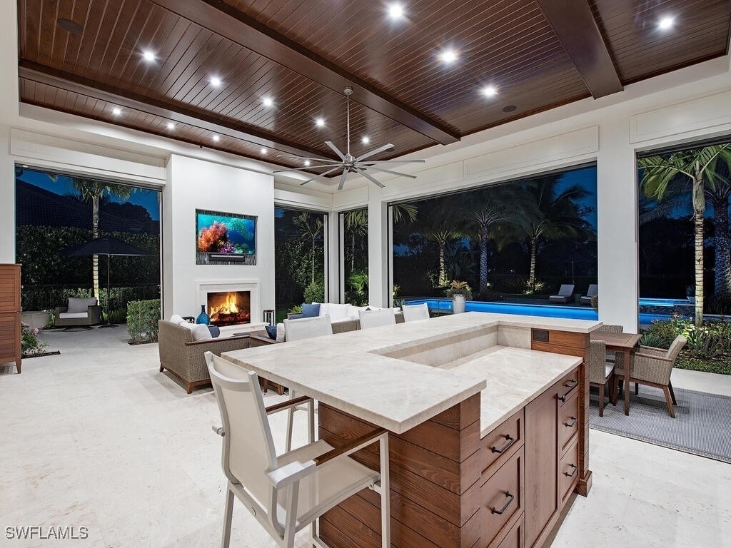 740 Banyan Boulevard - Photo 10