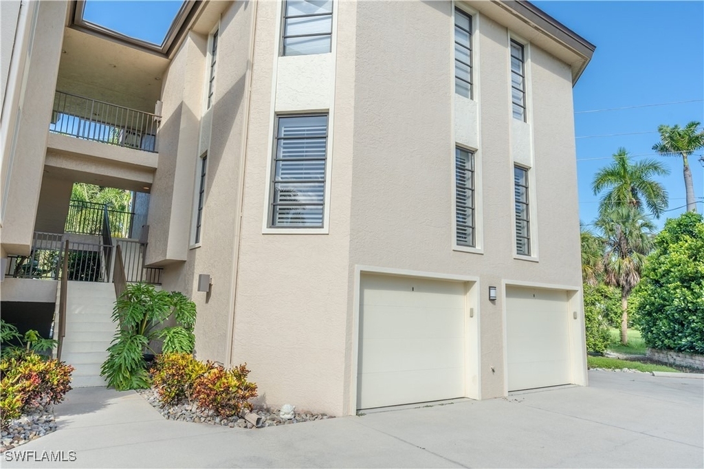 651 10th Avenue S - Photo 27
