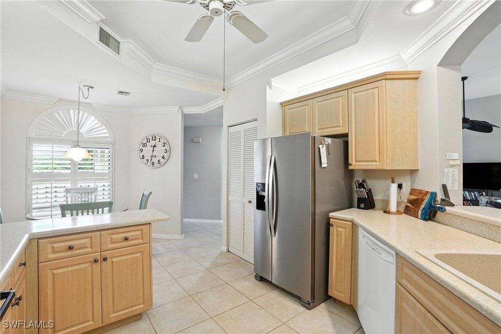 7032 Pelican Bay Boulevard - Photo 15