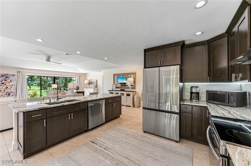 9908 White Sands Place - Photo 16