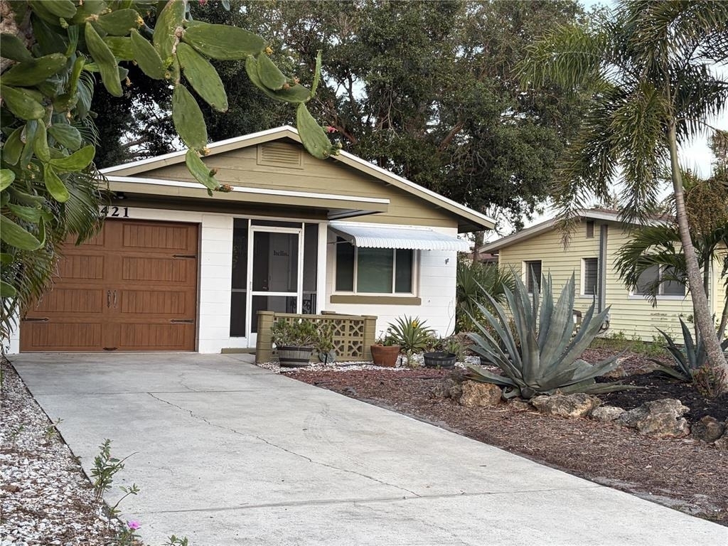 421 Riviera Street - Photo 1