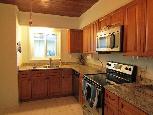 421 Riviera Street - Photo 4
