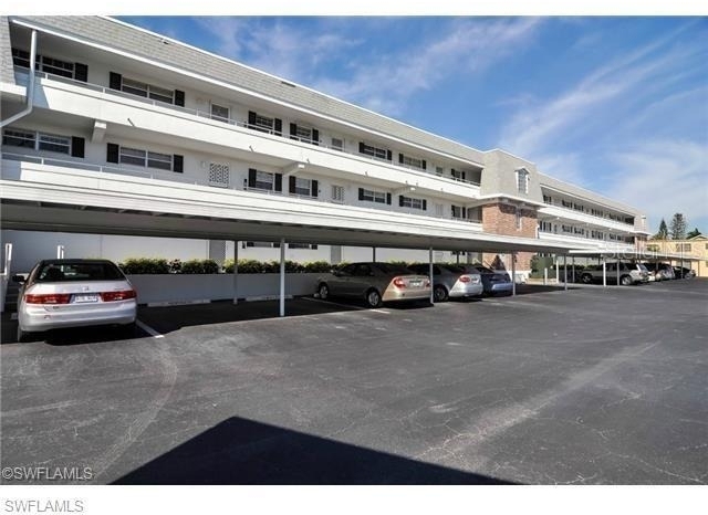 1900 Alamanda Drive - Photo 11