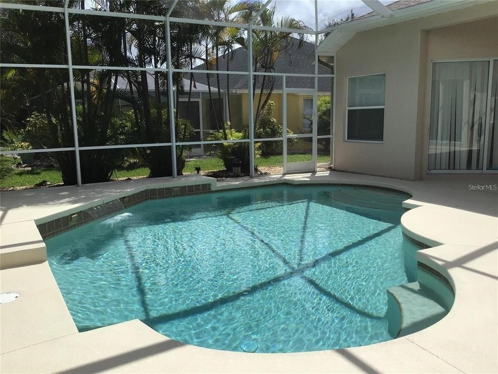 1292 W Hillsborough Boulevard - Photo 1