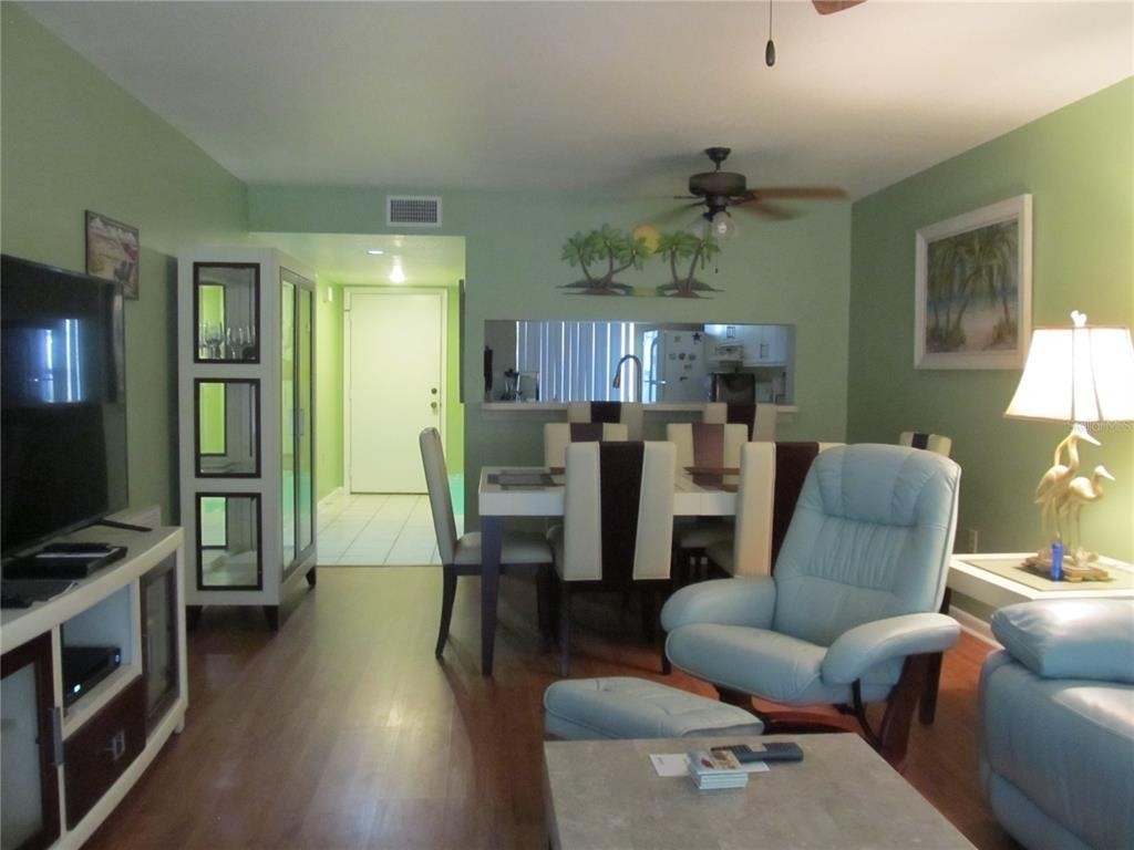 4733 Winslow Beacon - Photo 1
