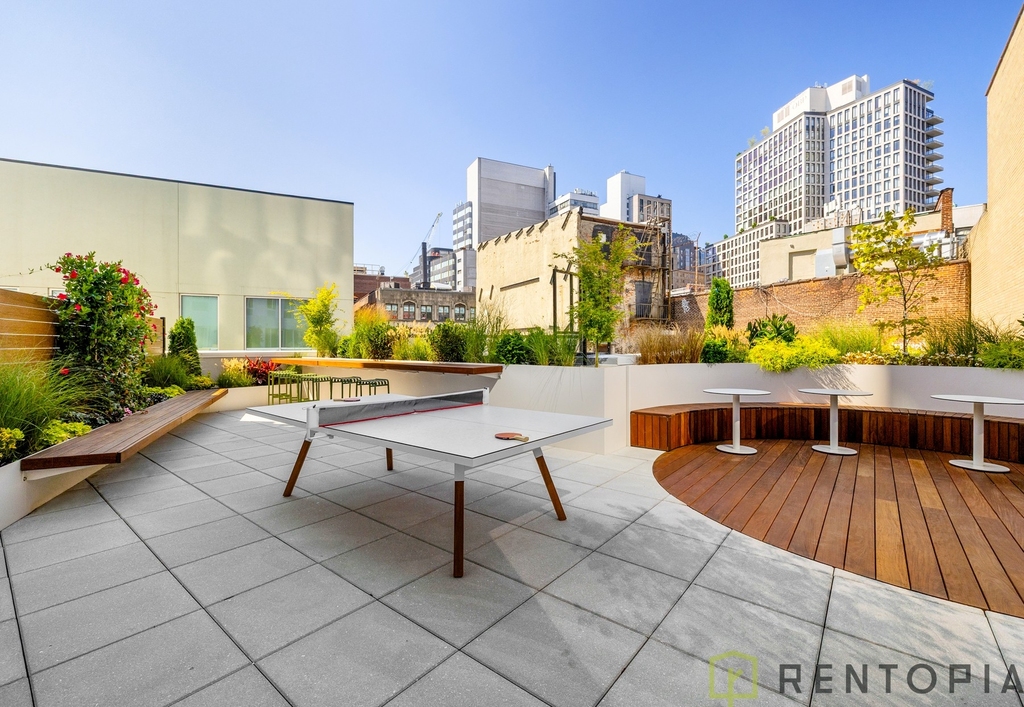 150 Lawrence Street - Photo 12