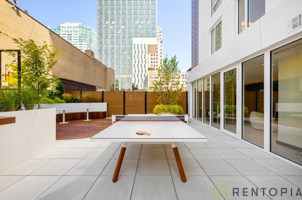 150 Lawrence Street - Photo 14